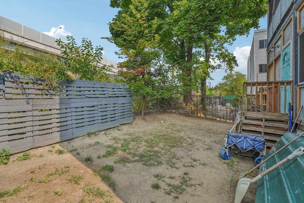 230 Chestnut St Property Photo 28