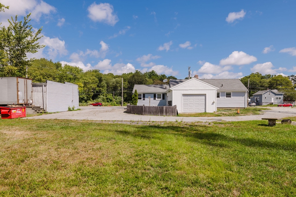 817 State Rd Property Photo 4