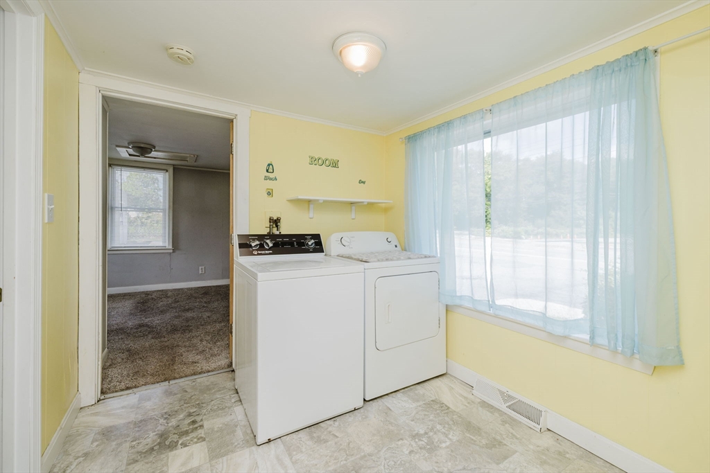 817 State Rd Property Photo 31