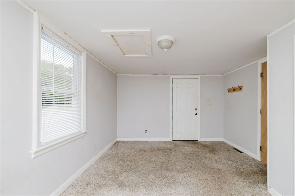 817 State Rd Property Photo 33