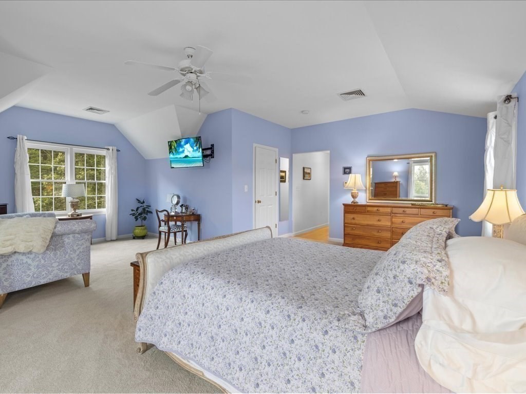 6 Wood St Property Photo 18