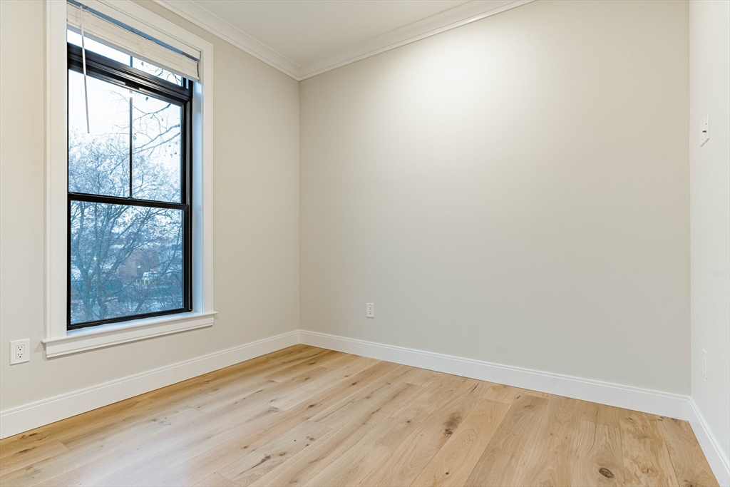 157 Everett St. # 302 Property Photo 5