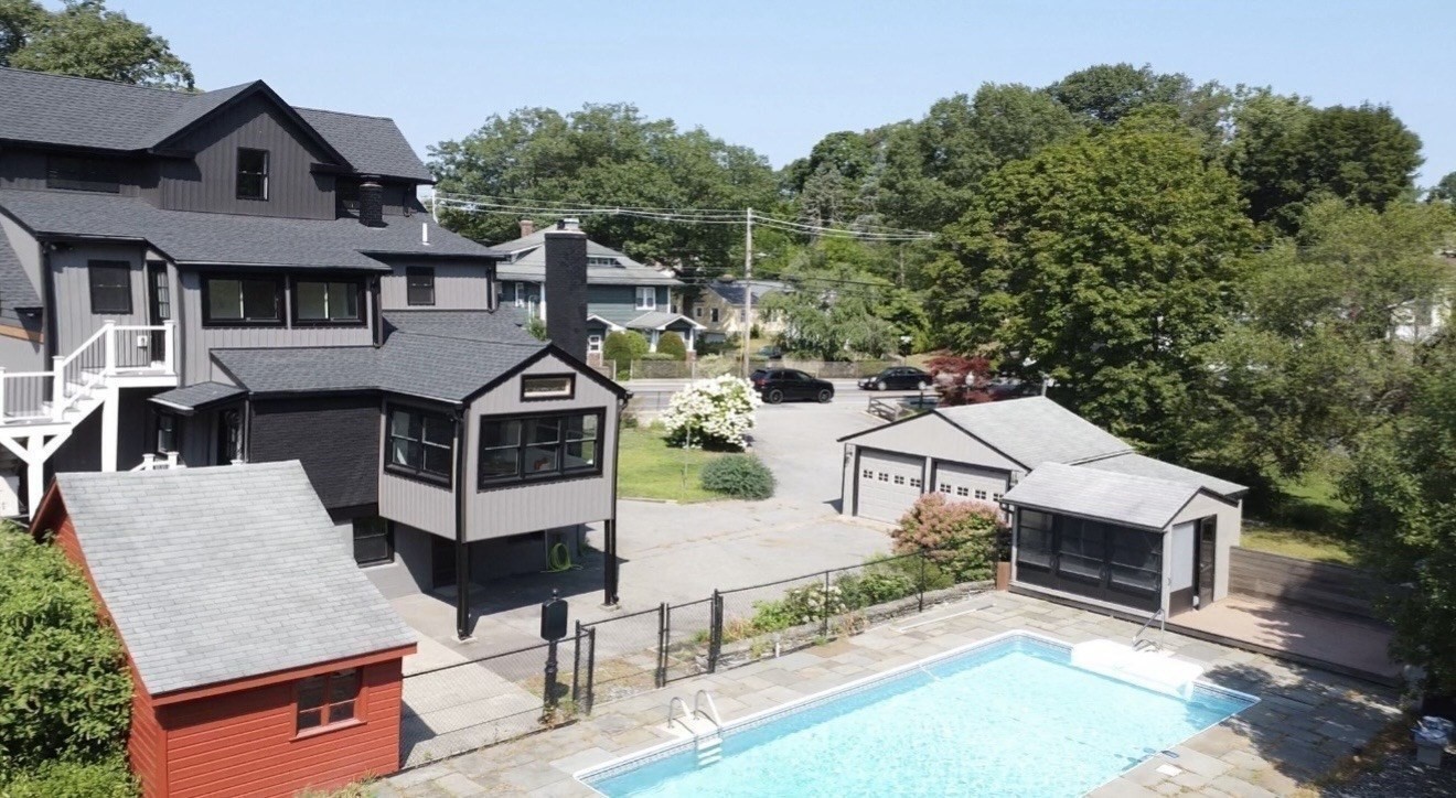 105 South Quinsigamond Avenue Property Photo 4