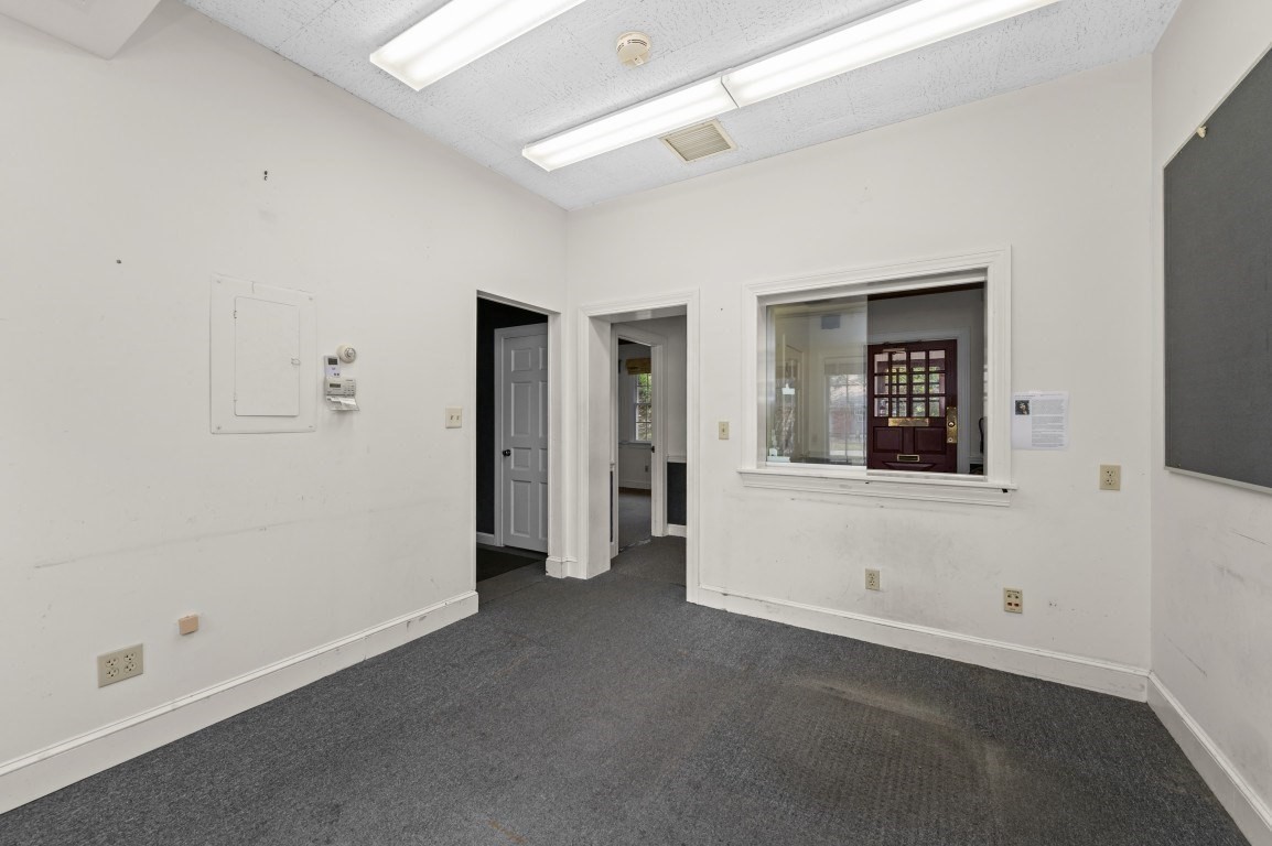 11 Maple St Property Photo 6