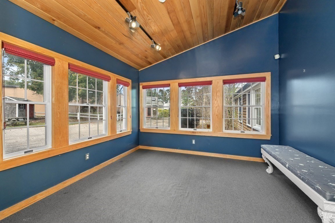 11 Maple St Property Photo 12