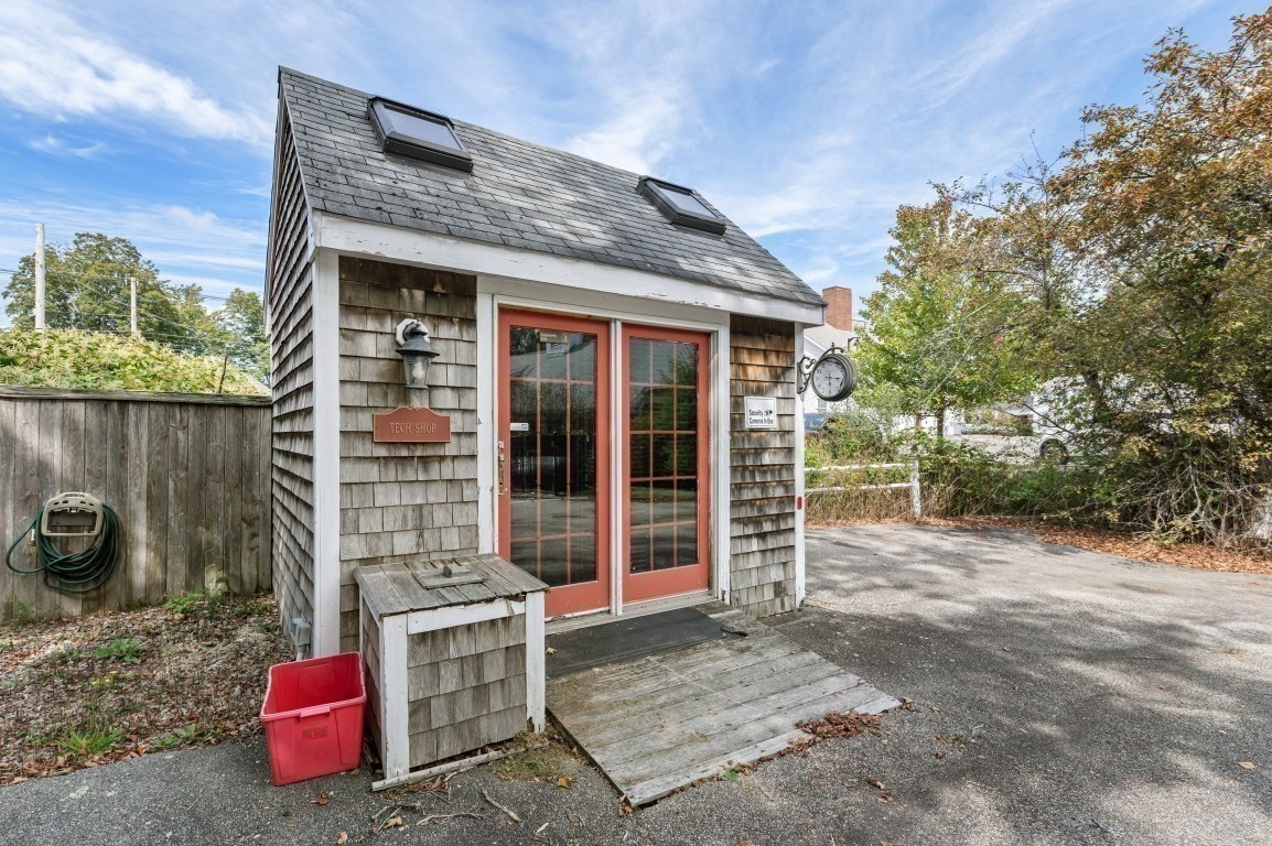 11 Maple St Property Photo 20