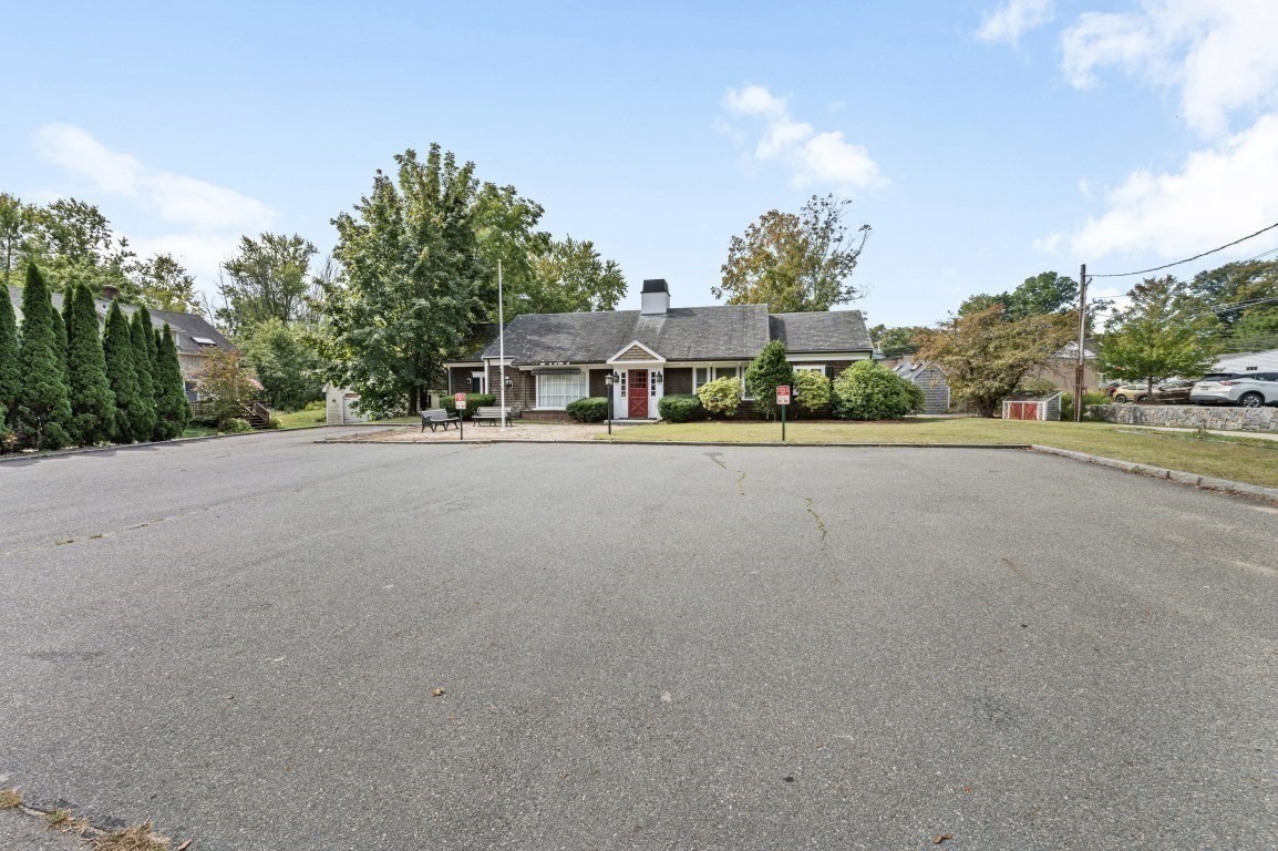 11 Maple St Property Photo 23