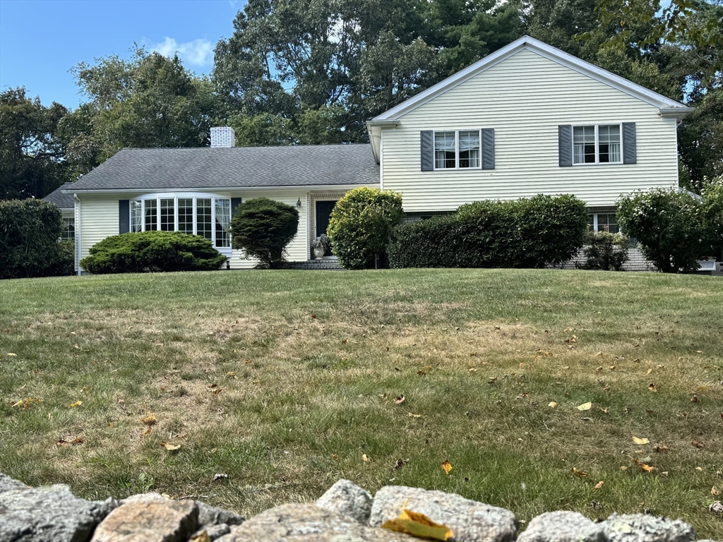 2 Slades Farm Ln Property Photo 1