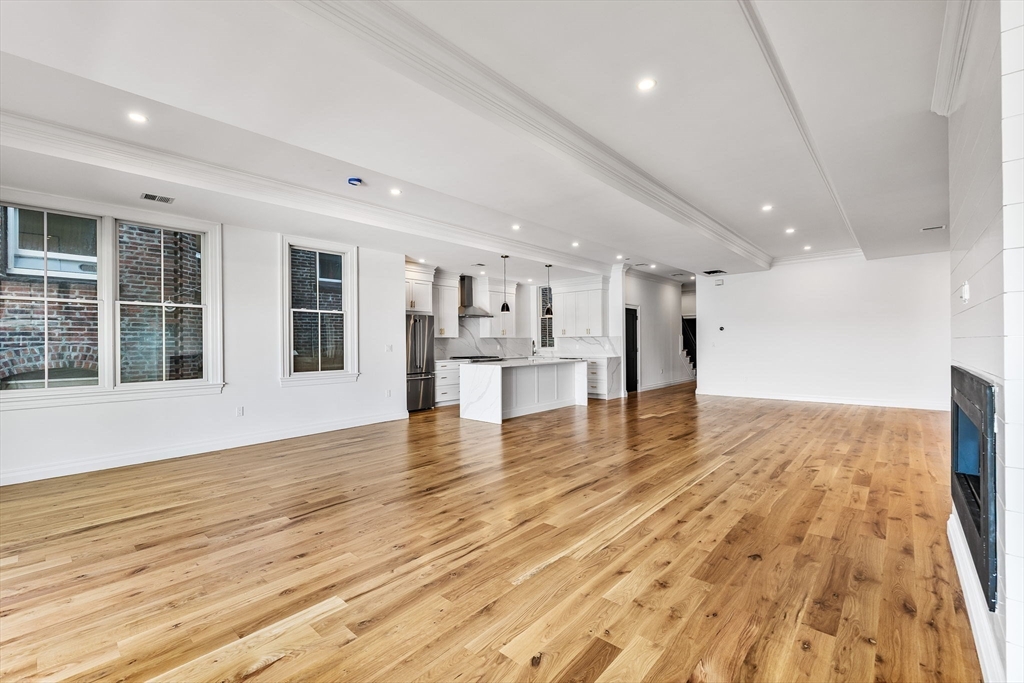 520 East Broadway # 2 Property Photo 9