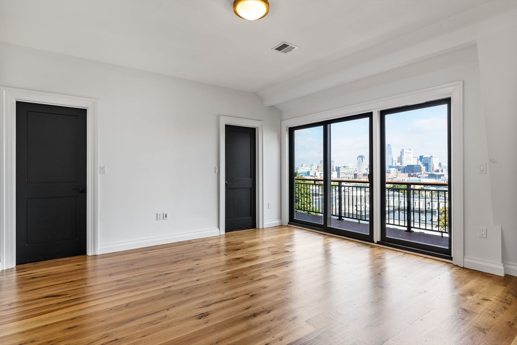 520 East Broadway # 2 Property Photo 16