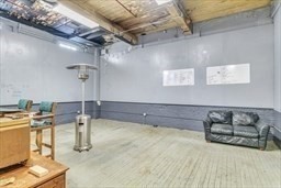 420 Race St Property Photo 14