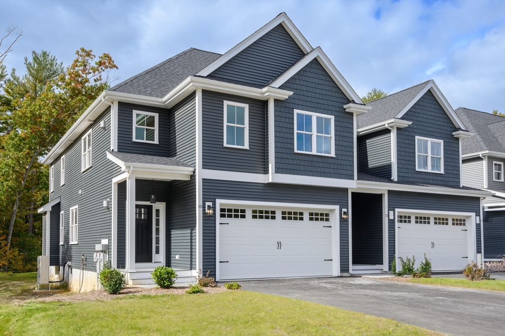 33 Thomas Mann Circle Unit 21 Property Photo 1