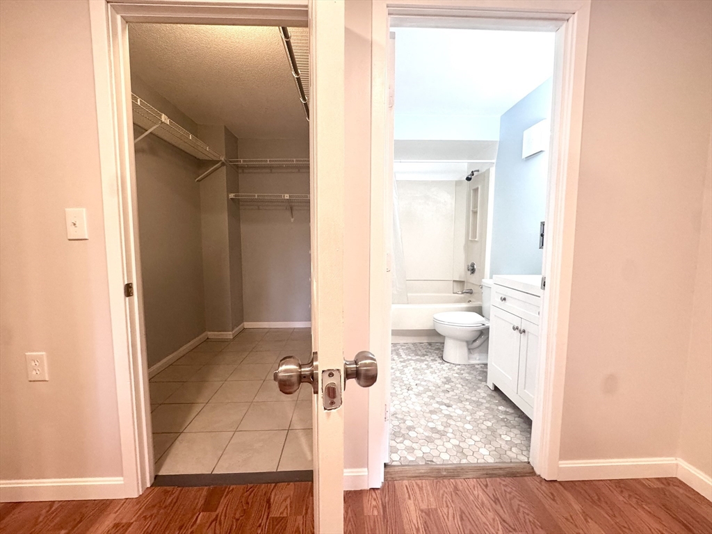4975 Washington St # 109 Property Photo 16