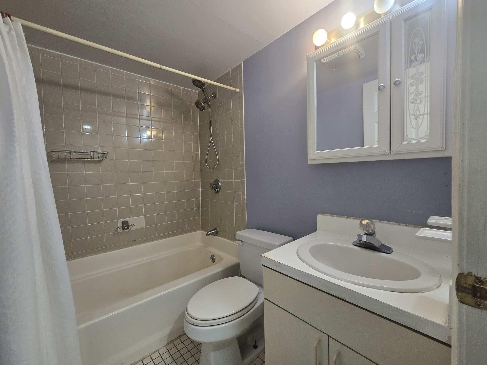 165 Cottage St # 611 Property Photo 4