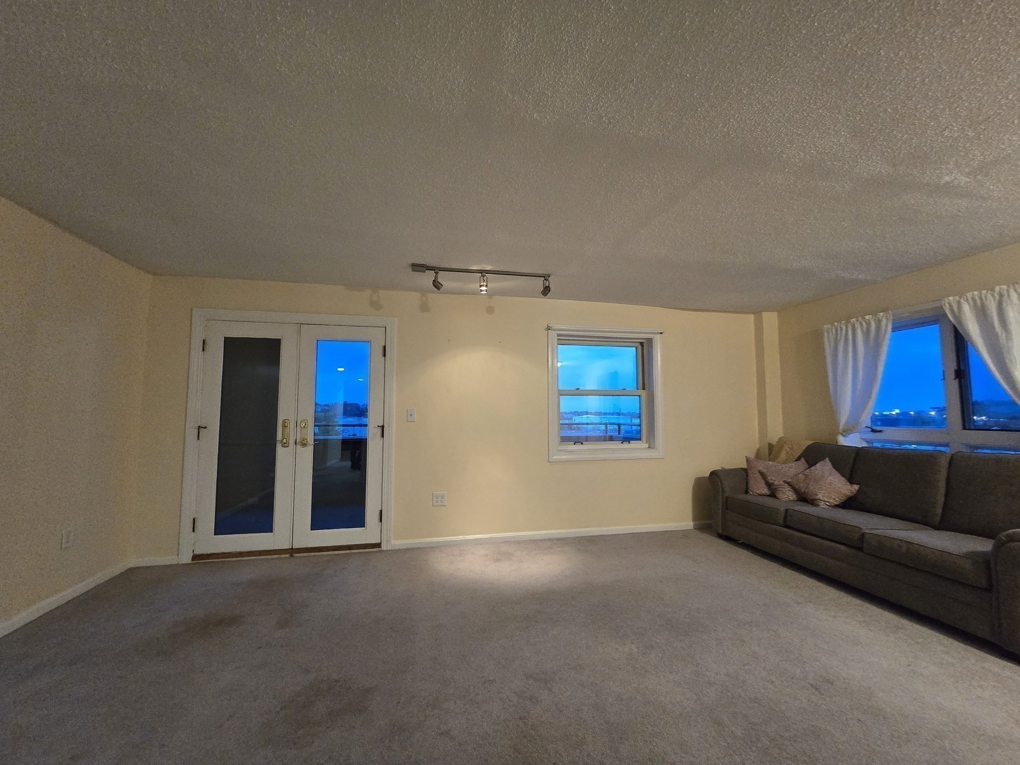 165 Cottage St # 611 Property Photo 8
