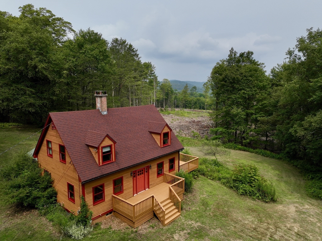 376 E Hill Rd Property Photo 1