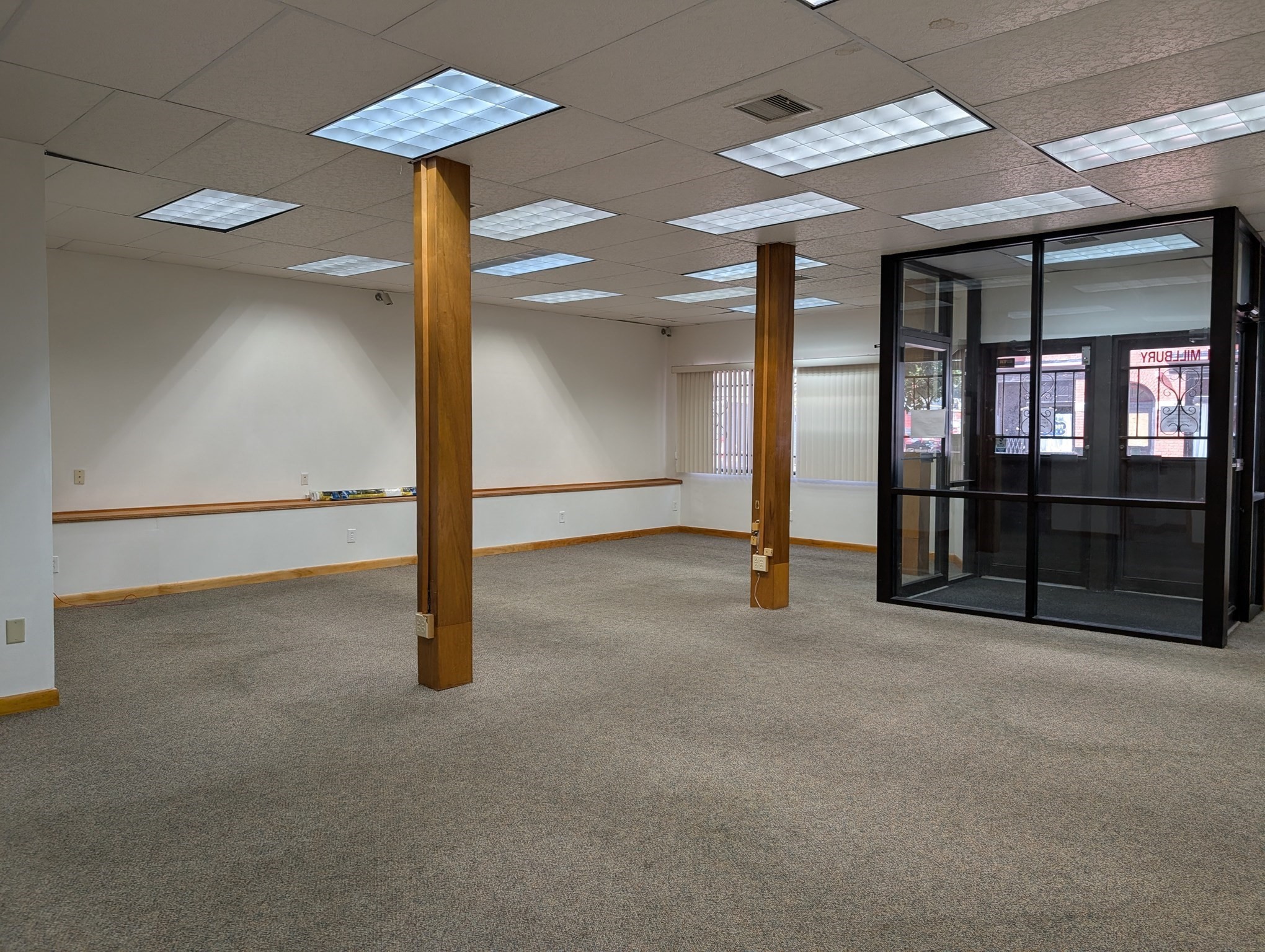 131 Millbury St Property Photo 2