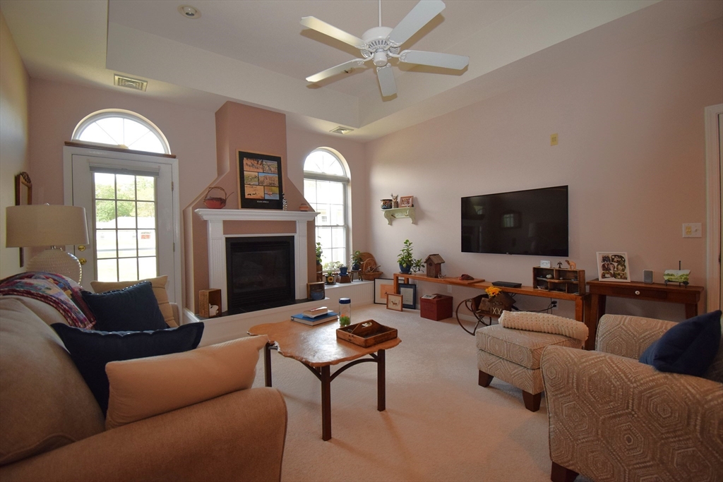 20 Lantern Lane # 20 Property Photo 1