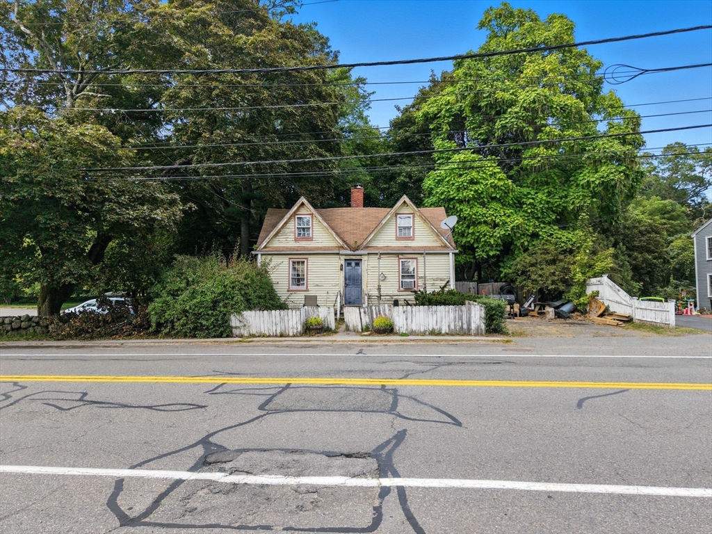 29 Conant Street Property Photo 4