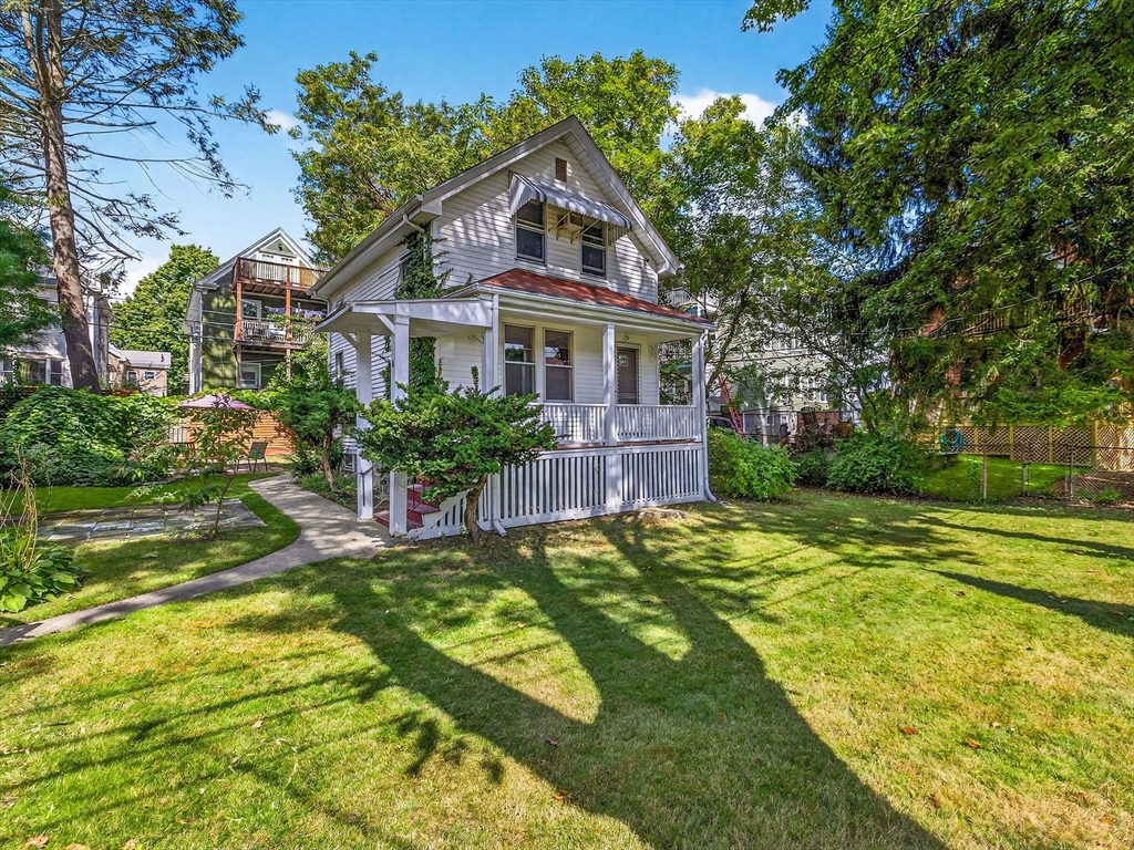 16 Hilburn Pl Property Photo 2