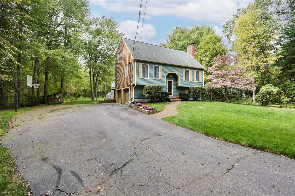 70 Plain Street E Property Photo 1