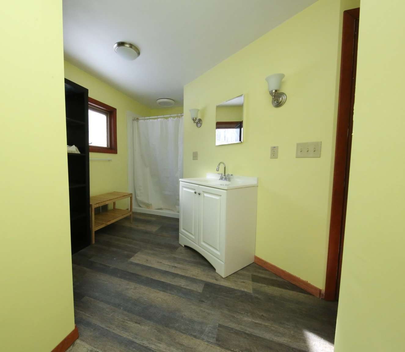 8 Thayer Road Property Photo 16
