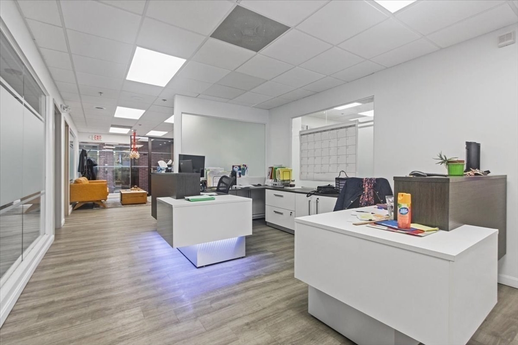 100 Corporate Pl # 502 Property Photo 4