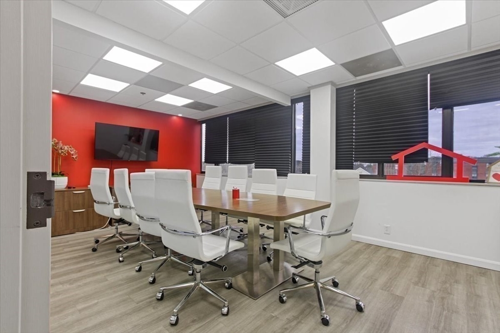 100 Corporate Pl # 502 Property Photo 5
