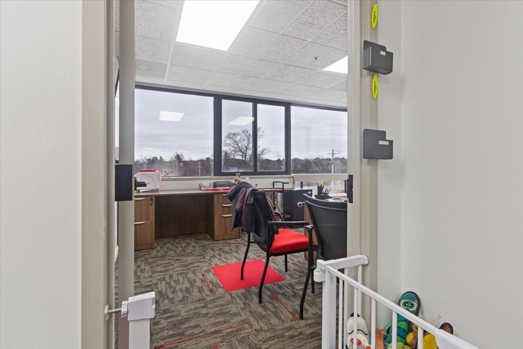 100 Corporate Pl # 502 Property Photo 11