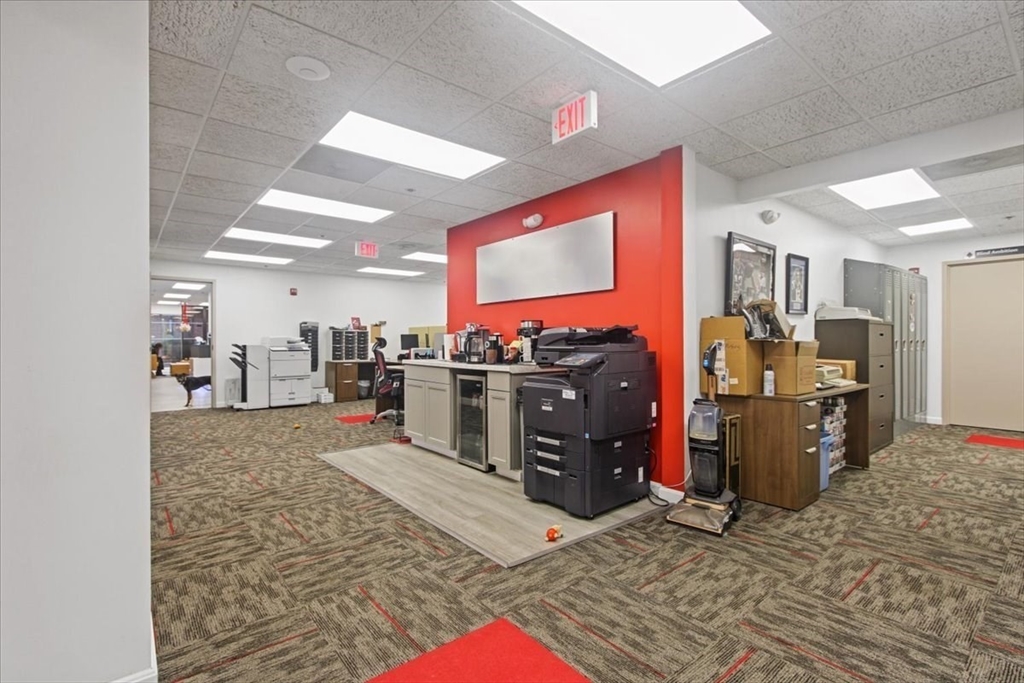 100 Corporate Pl # 502 Property Photo 12