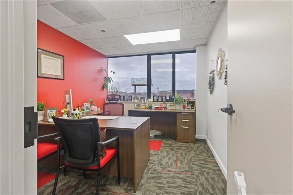 100 Corporate Pl # 502 Property Photo 13