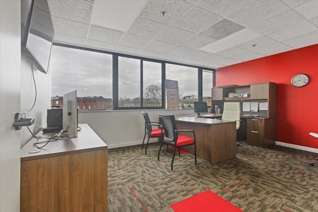 100 Corporate Pl # 502 Property Photo 14