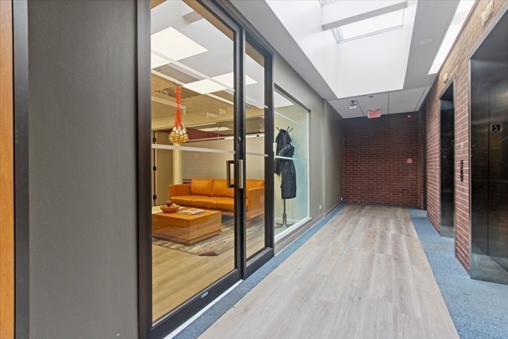 100 Corporate Pl # 502 Property Photo 17