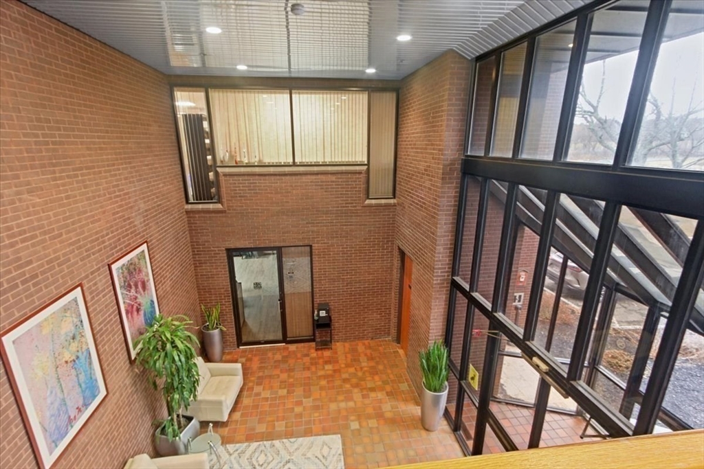 100 Corporate Pl # 502 Property Photo 18