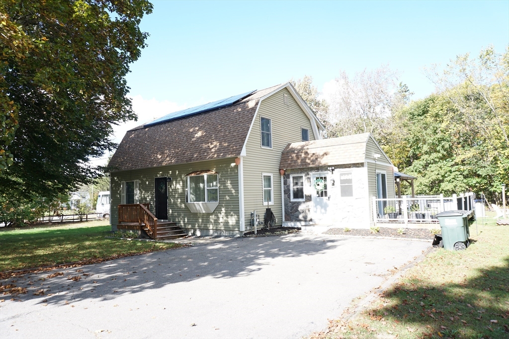 8 New Fitchburg Rd Property Photo 1