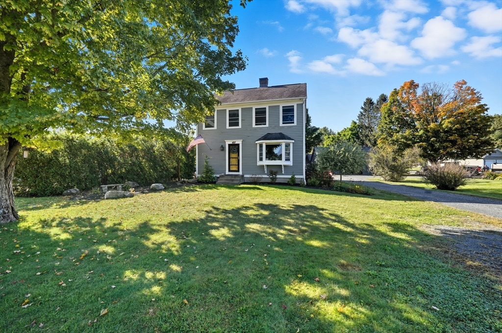 427 Main Rd Property Photo 1