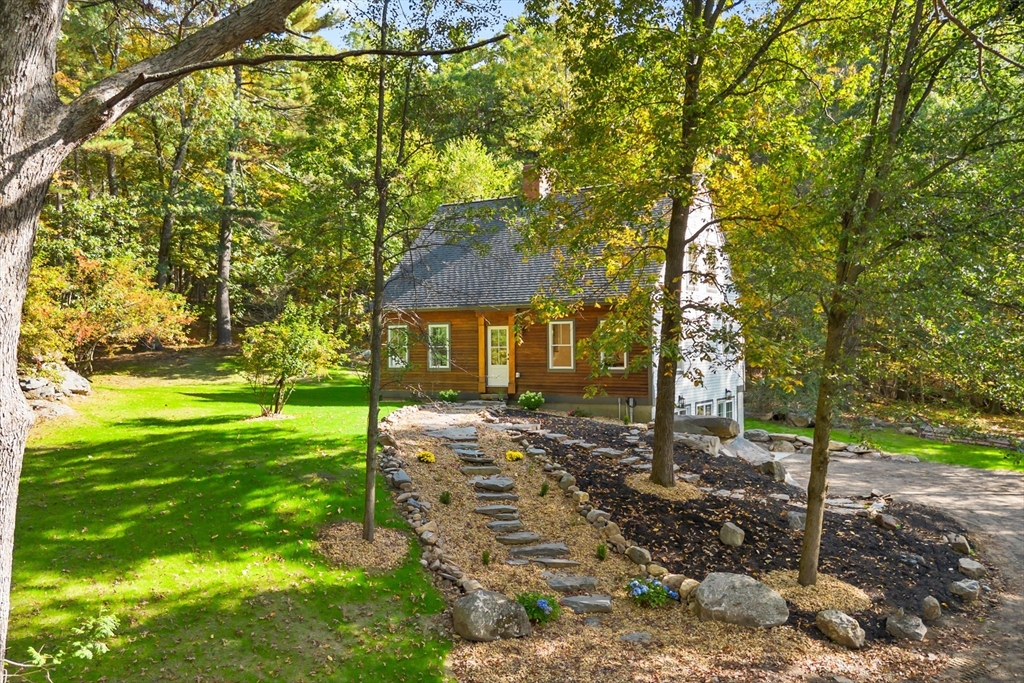 23 Harvard Rd Property Photo 1