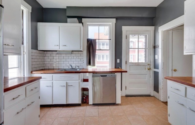12 Fiske # 1 Property Photo 1