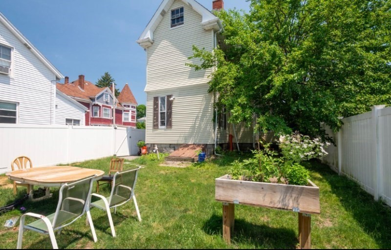 12 Fiske # 1 Property Photo 18