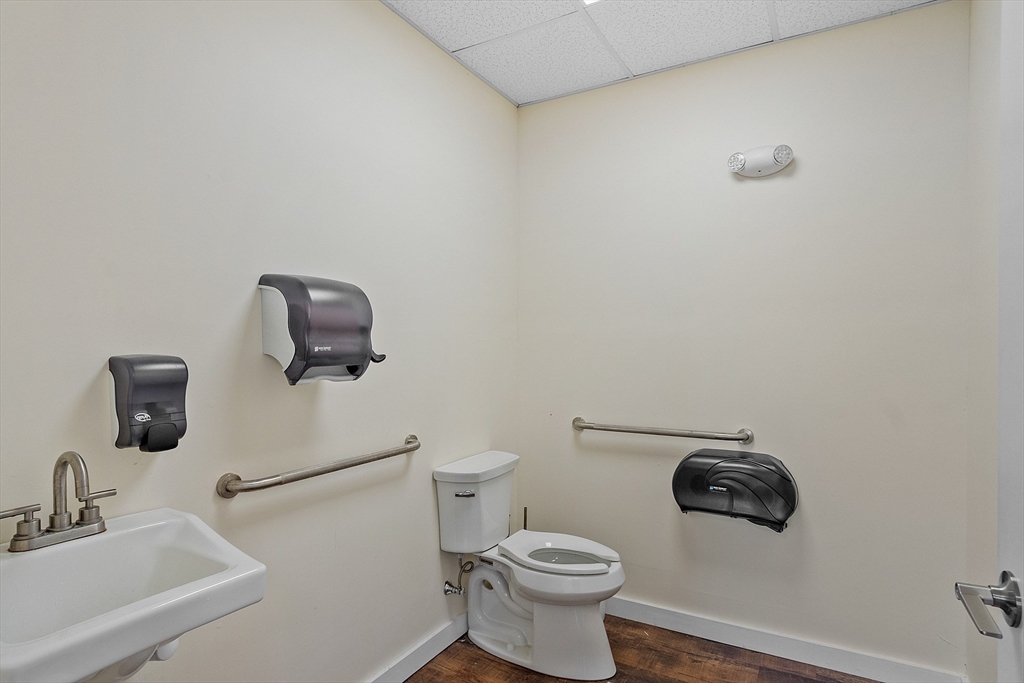 295 Boston Road Property Photo 13