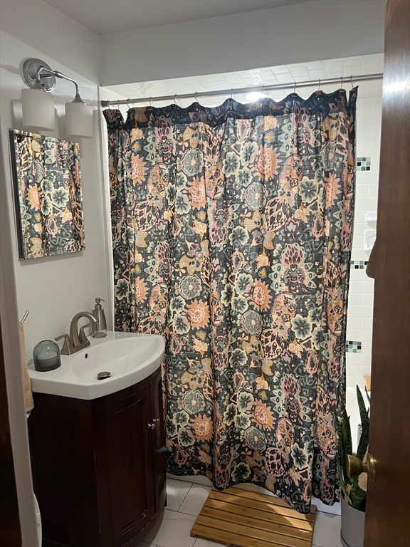 1 Salem # 3a Property Photo 5
