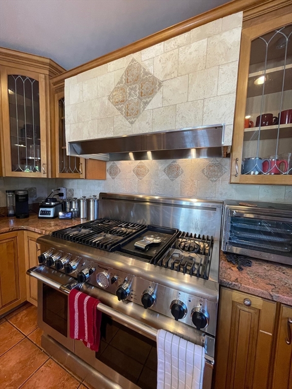 55 Metropolitan Ave Property Photo 4