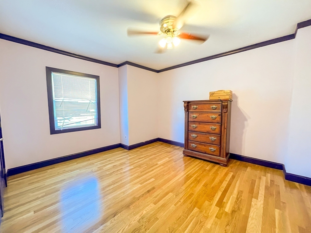 55 Metropolitan Ave Property Photo 10