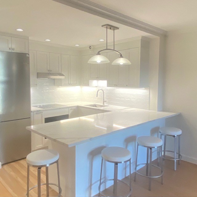 145 Pinckney St. Concierge Bldg # 129 Property Photo 1