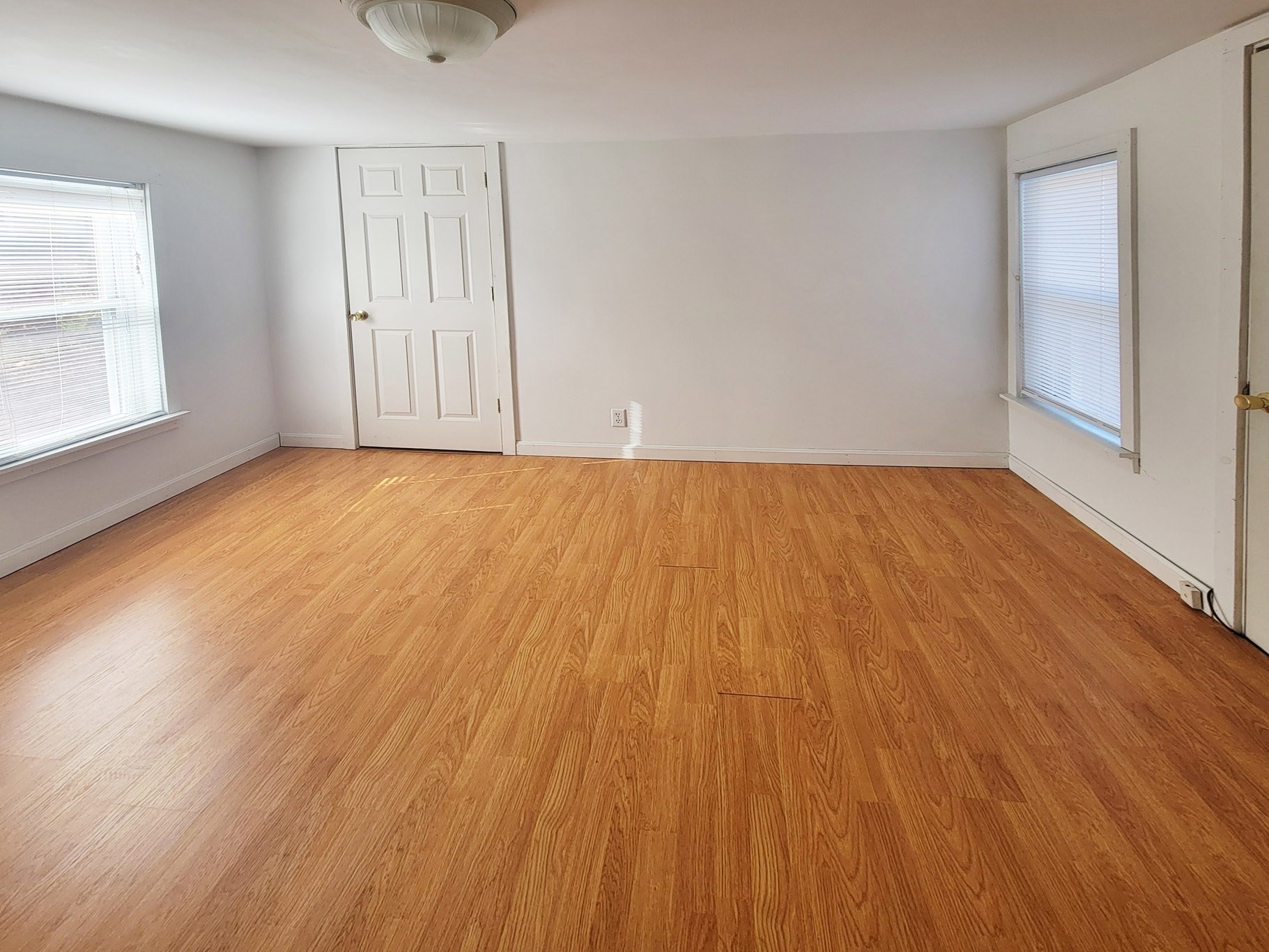 12 School Street Property Photo 13