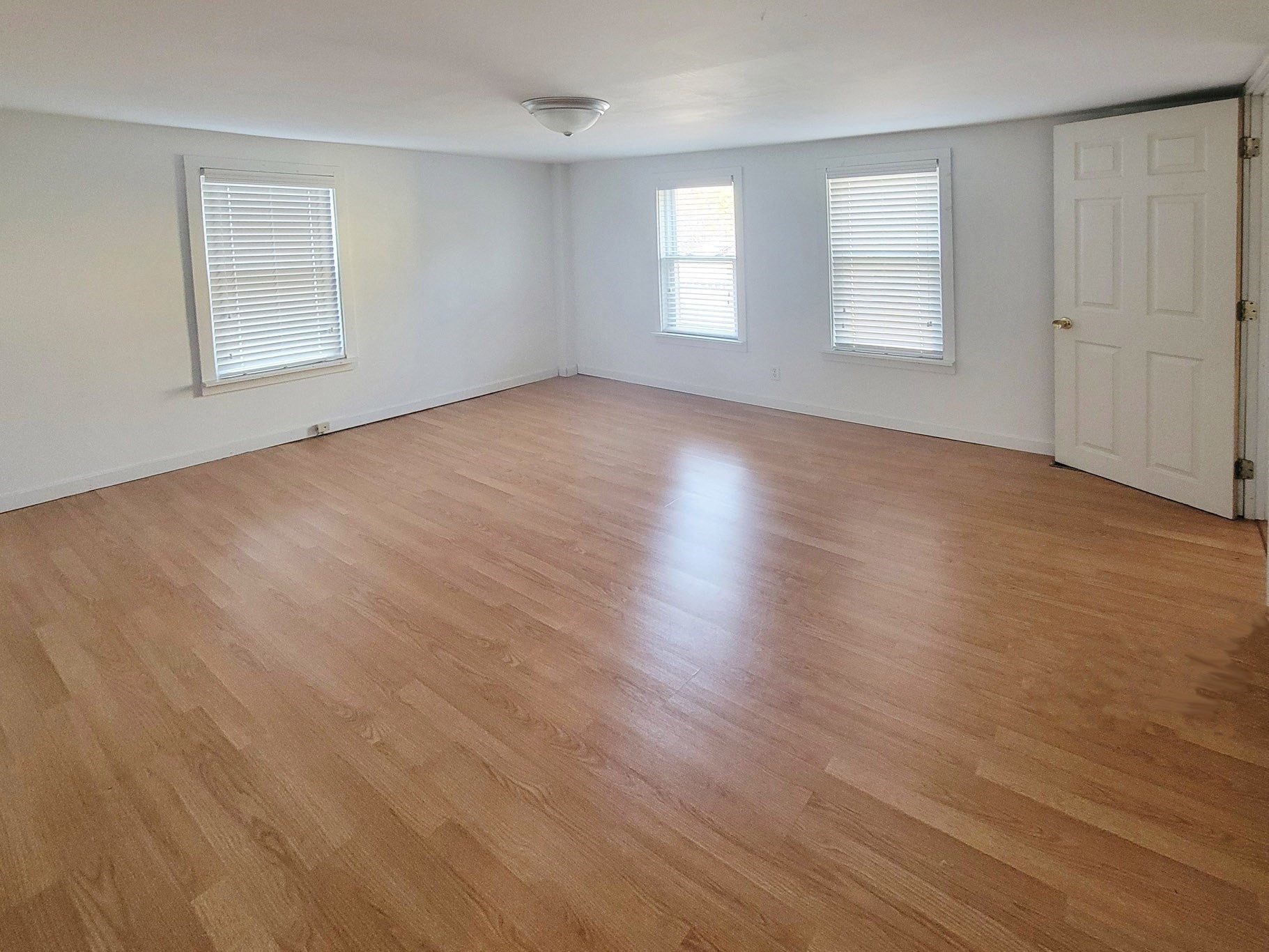 12 School Street Property Photo 15