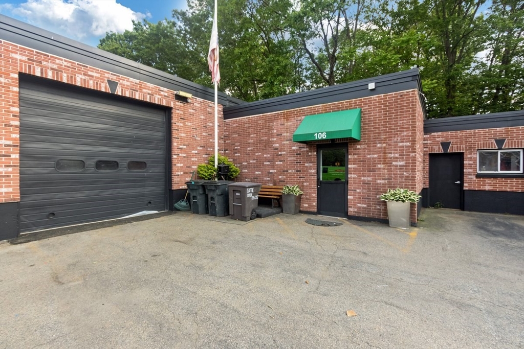 106 River St Property Photo 1