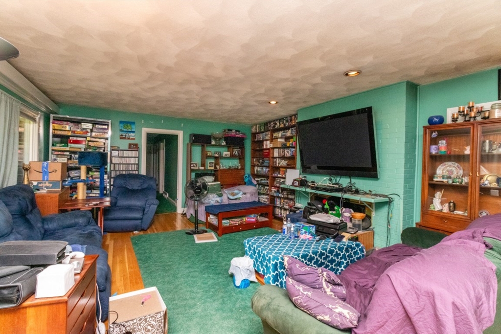 355 Canton St Property Photo 13