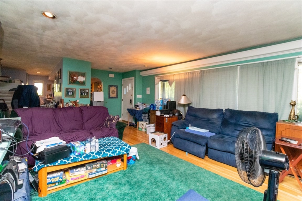 355 Canton St Property Photo 14