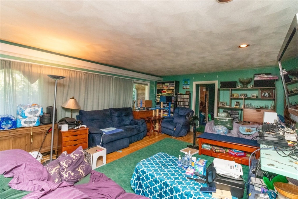 355 Canton St Property Photo 15
